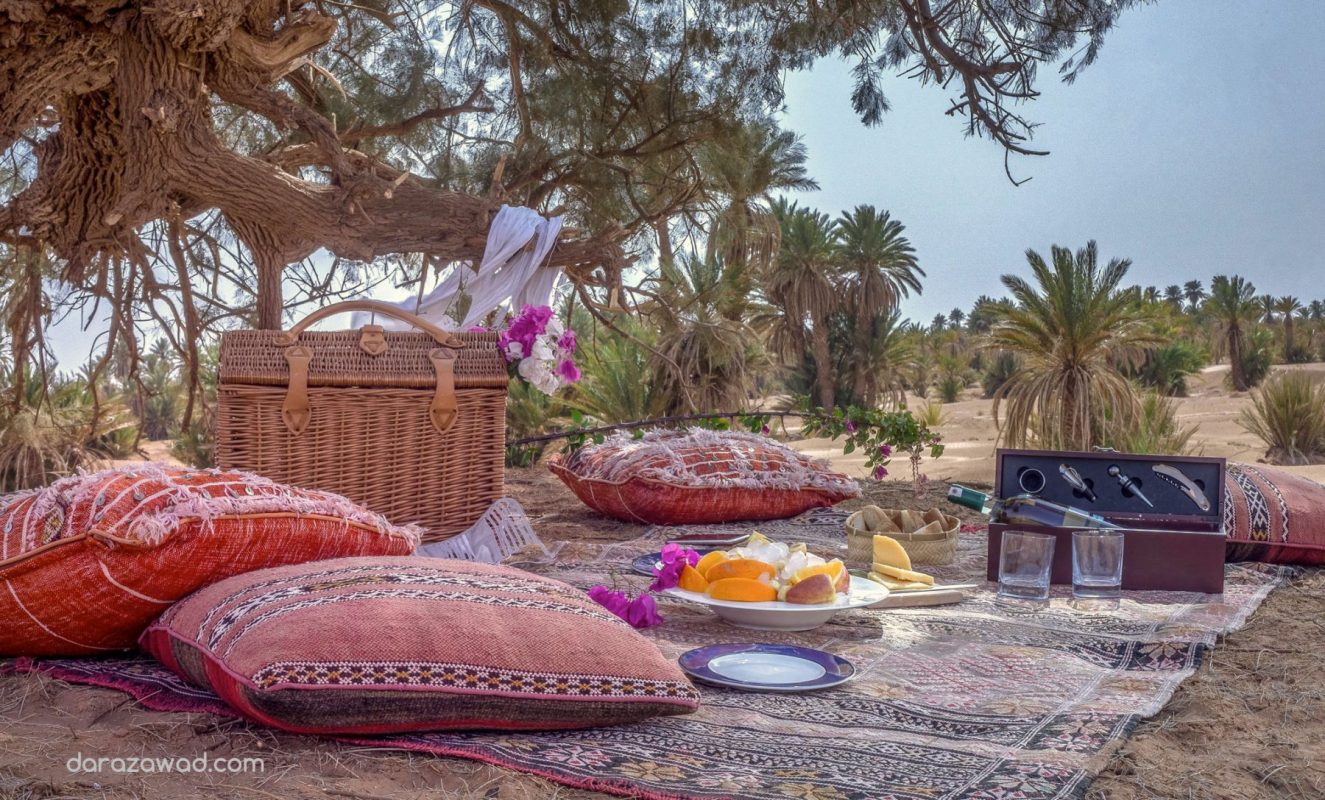 picnic morocco desert